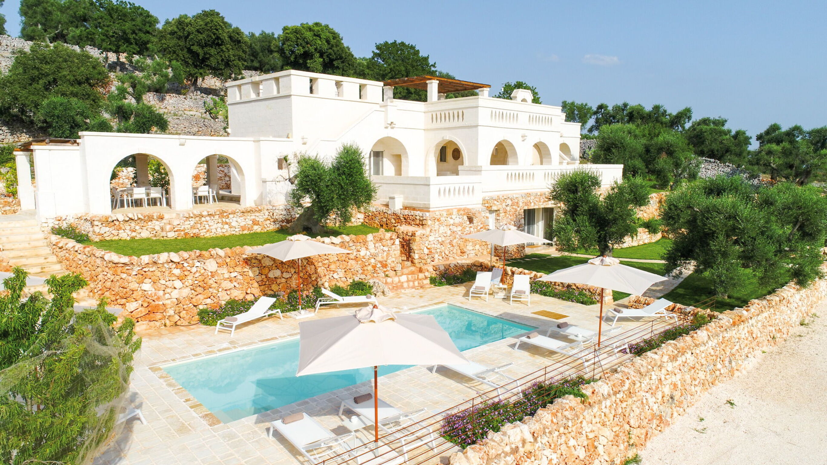 Elegant Eight Bedroom Villa in Puglia