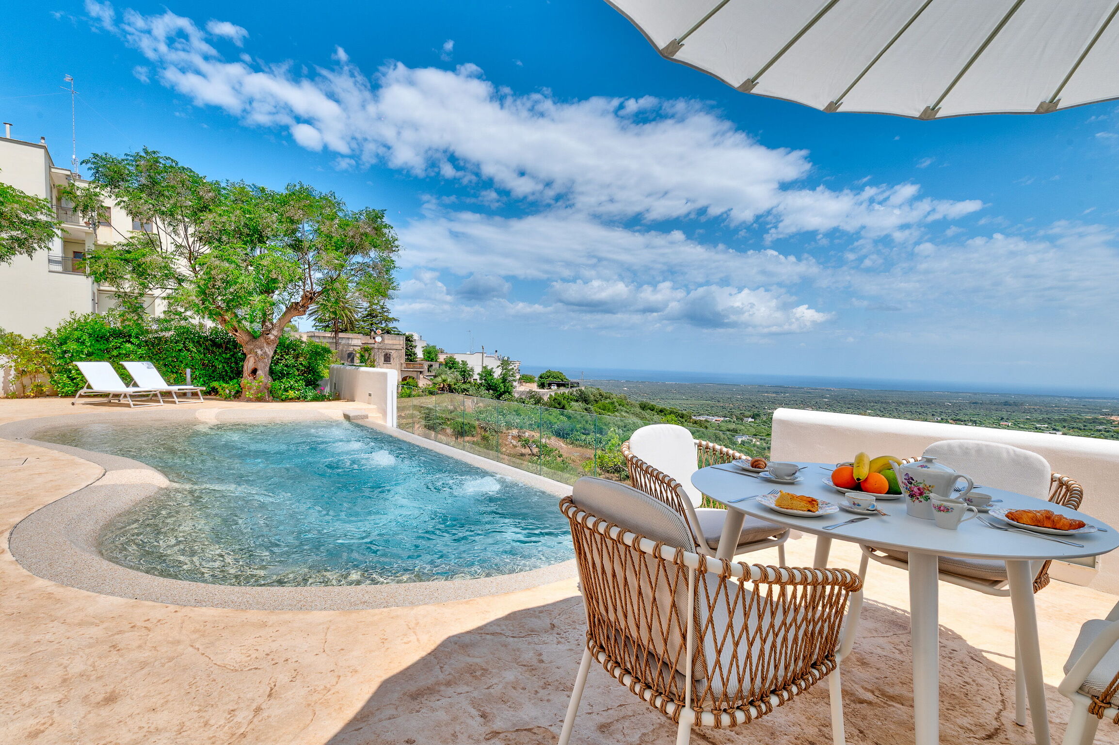 Coastal View Three Bedroom Villa in Puglia